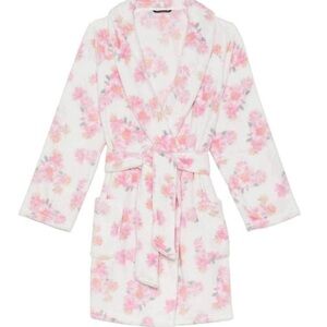 Victoria Secret Shortie Cozy Robe size XL/XXL NWT